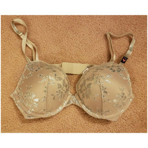 Victoria's Secret Intimates & Sleepwear - 34B Victoria's Secret Very Sexy Beige Push Up Bra Victoria's Secret Intimates & Sleepwear - 34B Victoria's Secret Very Sexy Beige Push Up Bra